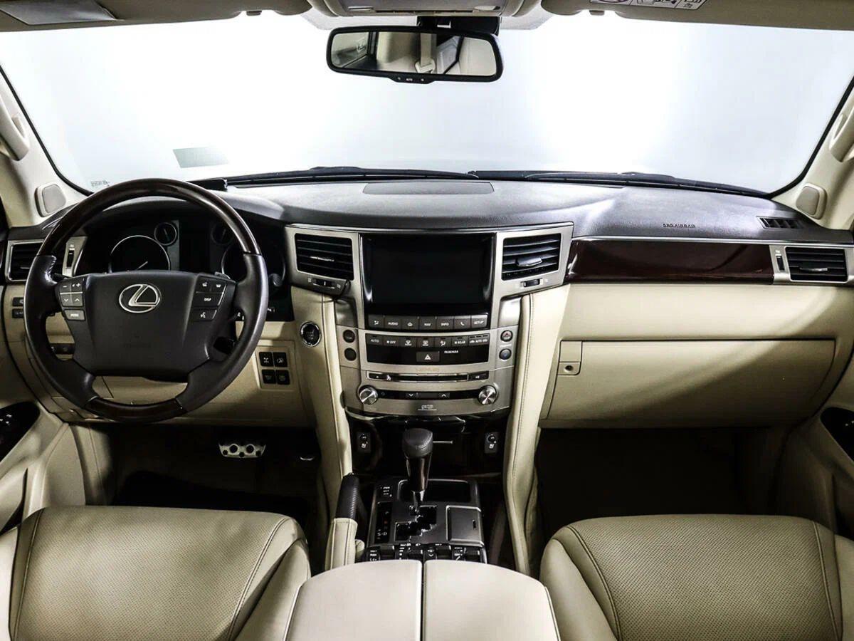 Lexus LX 2014, серый