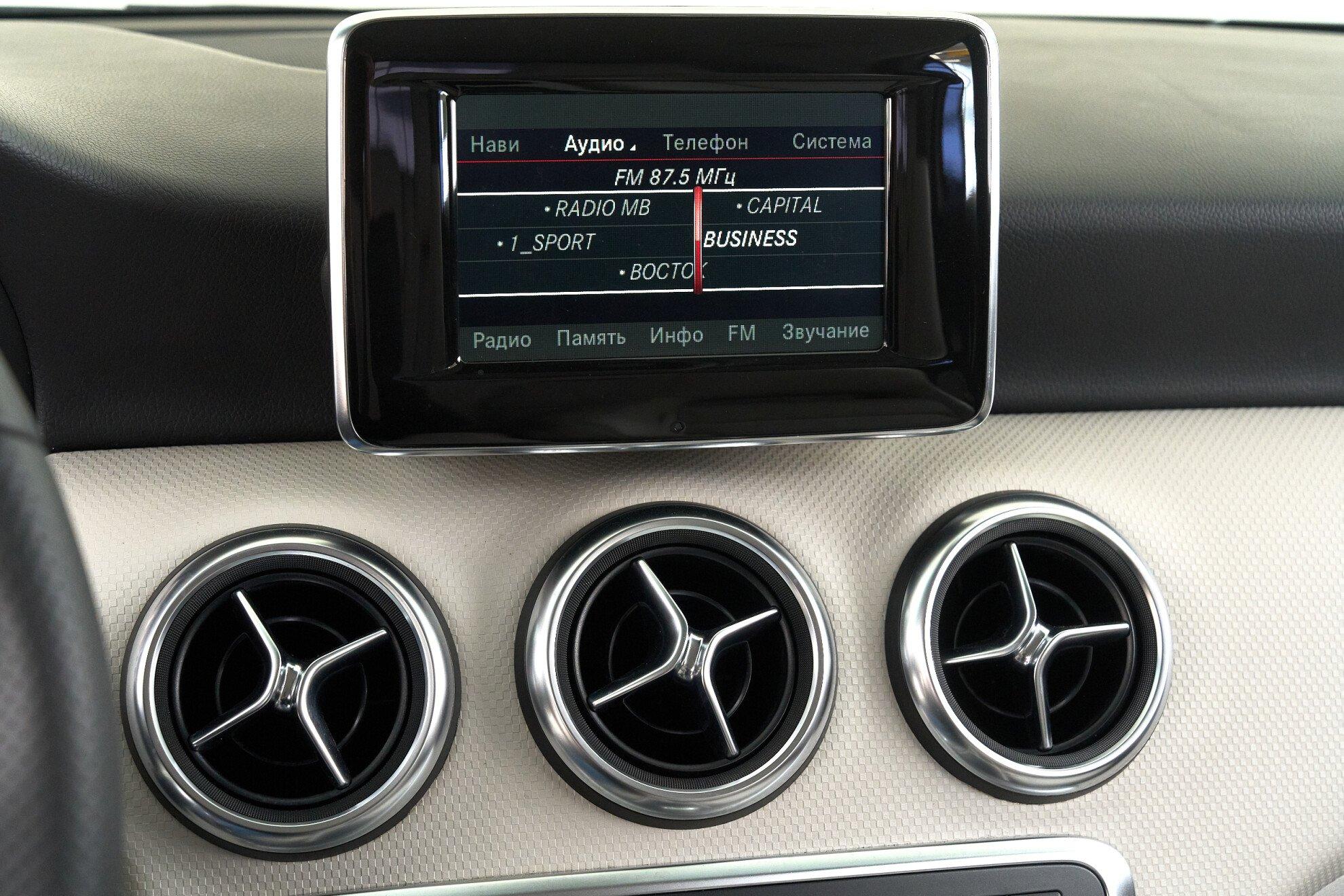 Mercedes-Benz A-Класс 2013, белый