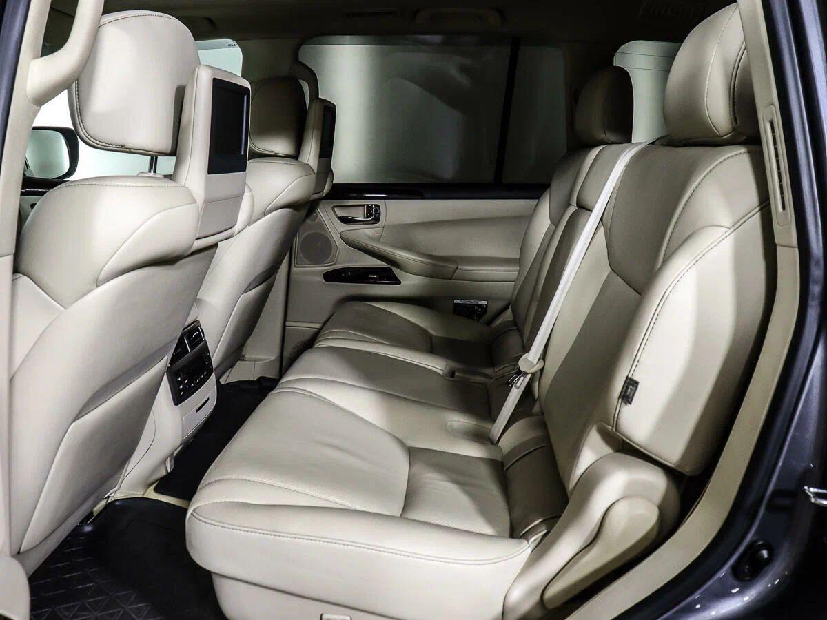 Lexus LX 2014, серый
