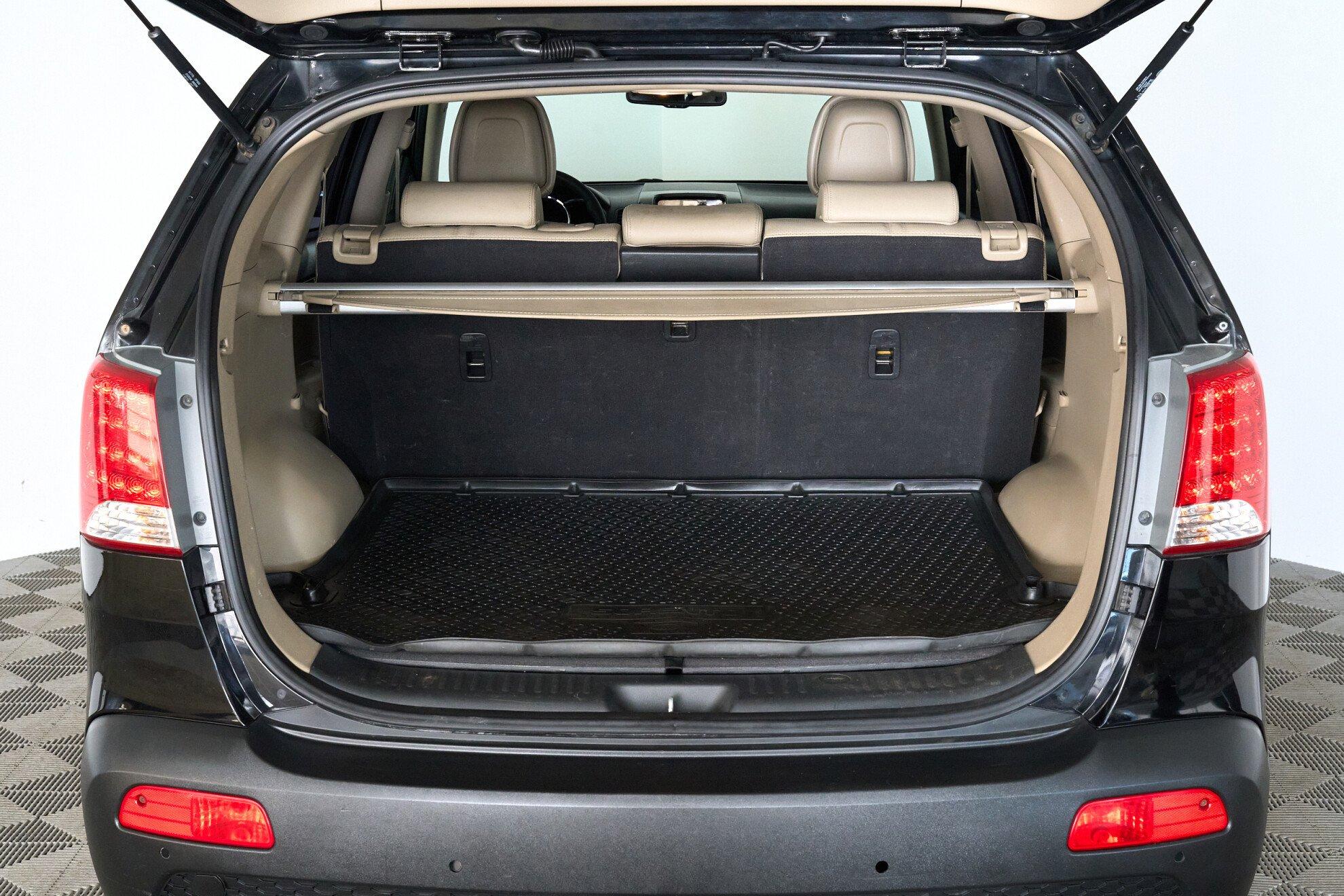 Kia Sorento 2010, черный