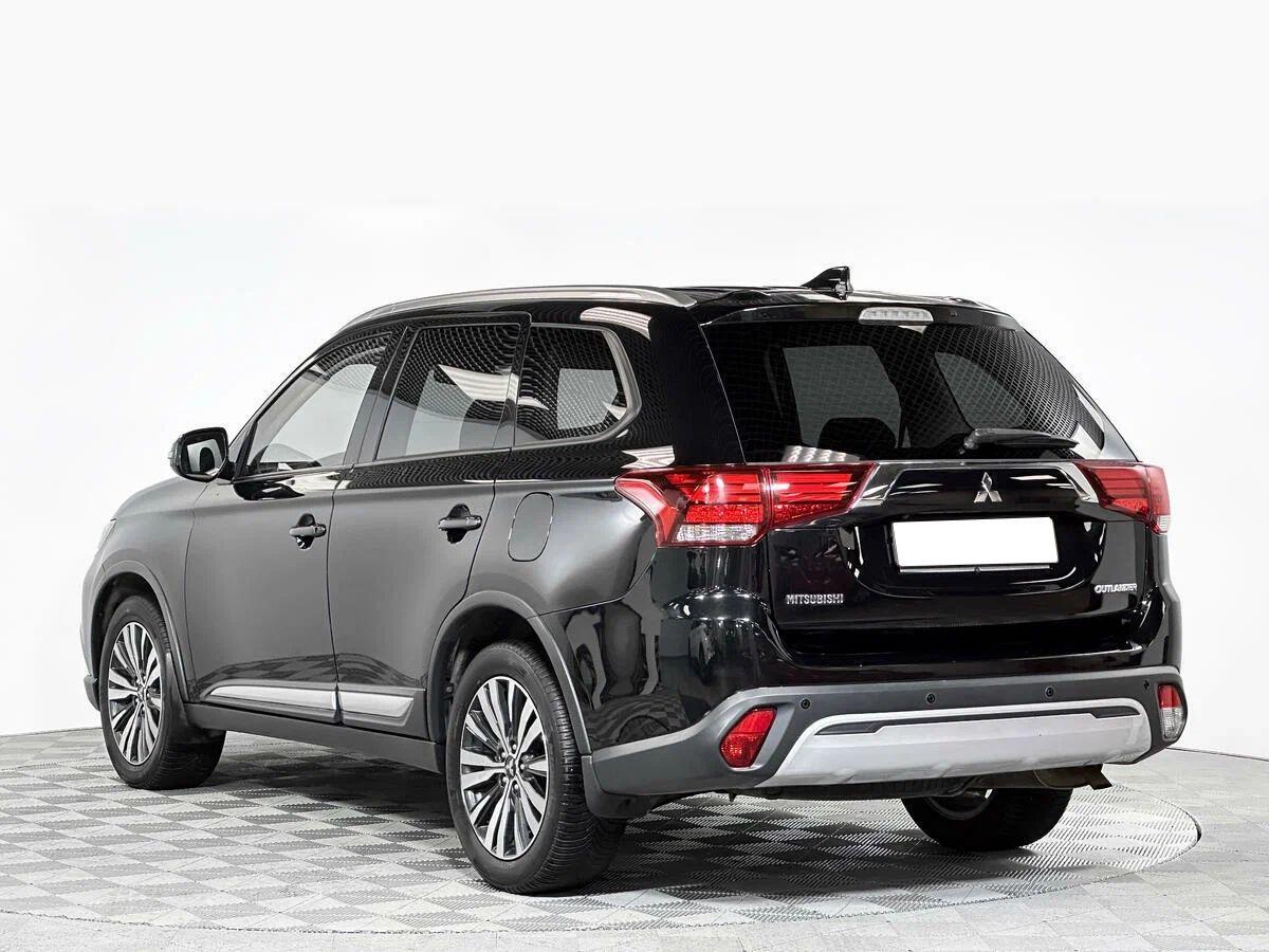 Mitsubishi Outlander 2019, черный
