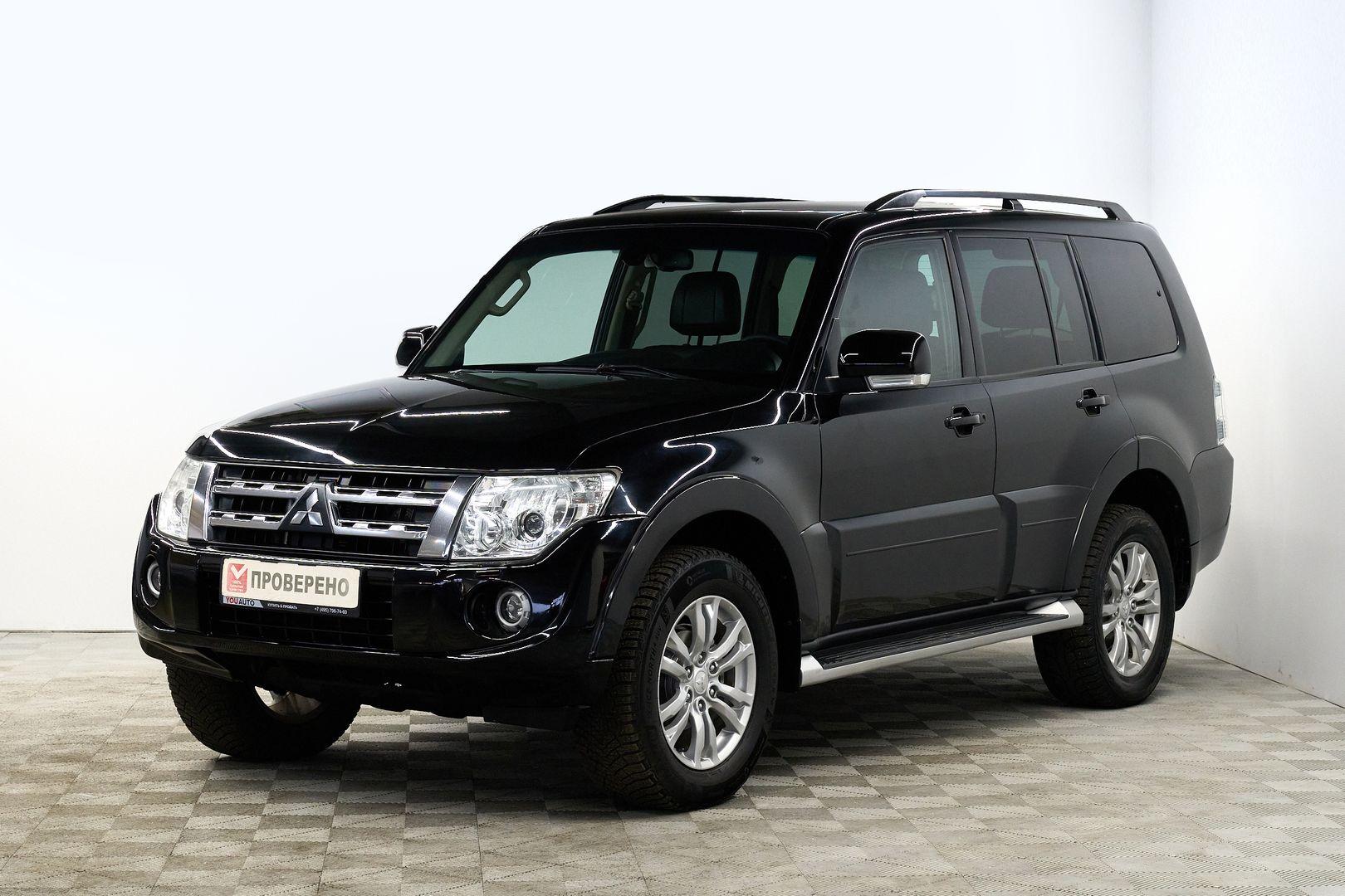 Mitsubishi Pajero 2012, черный
