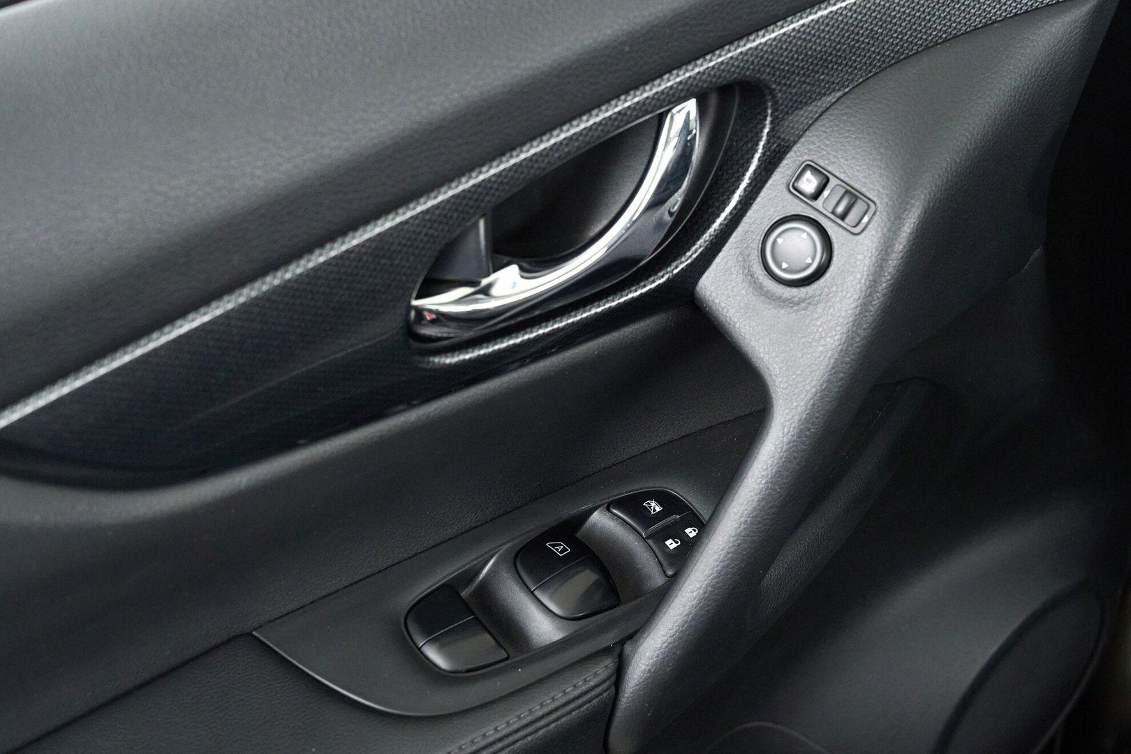 Nissan X-Trail 2017, зеленый
