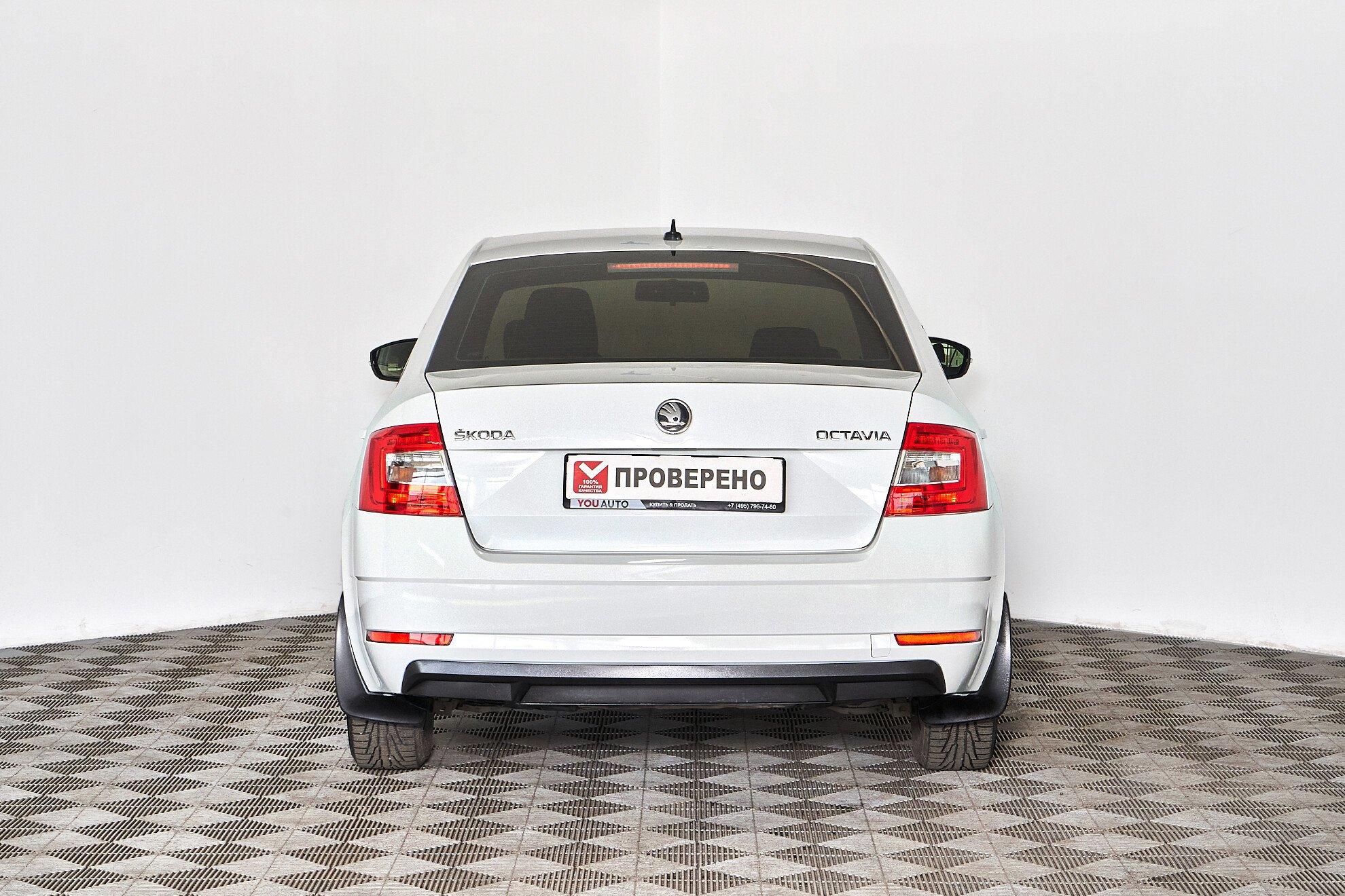 Skoda Octavia 2020, белый