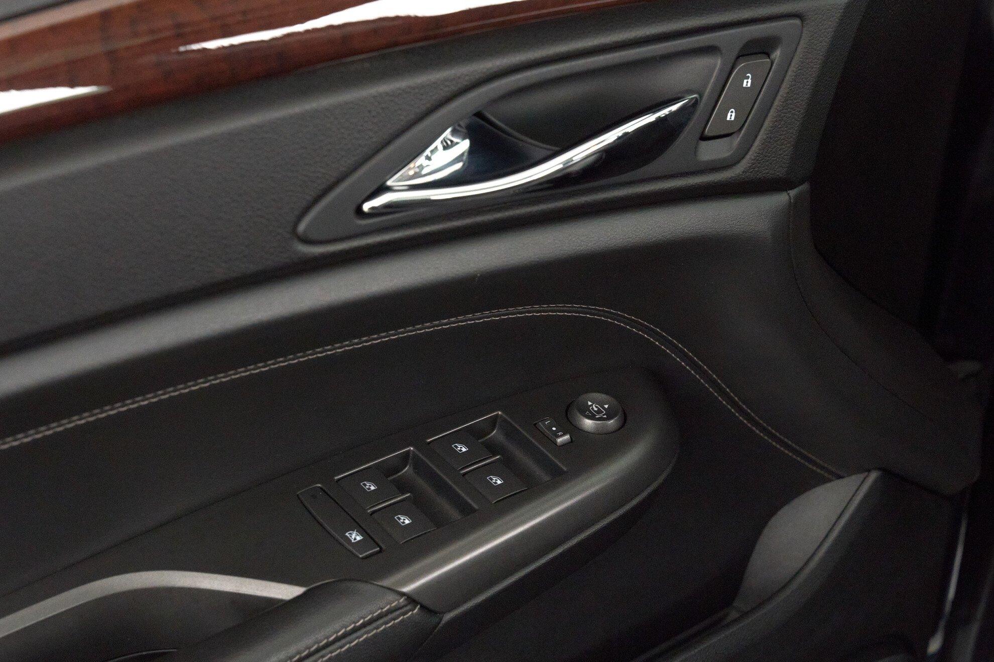 Cadillac SRX 2012, черный