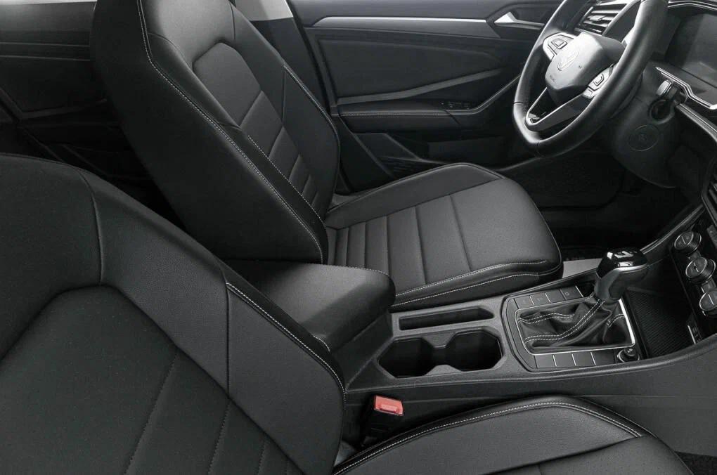 Volkswagen Jetta 2023, черный
