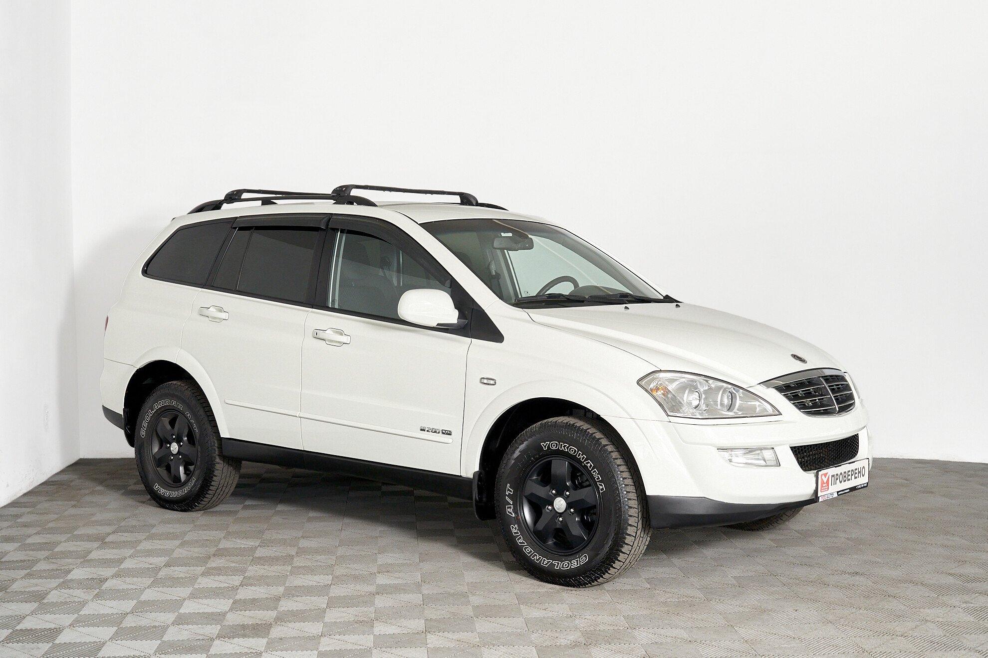 SsangYong Kyron 2013, белый
