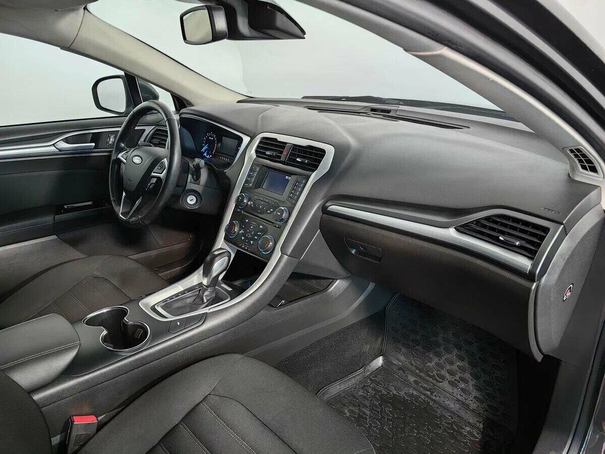 Ford Mondeo 2018, серый