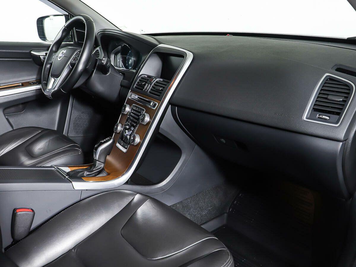 Volvo XC60 2015, серебряный
