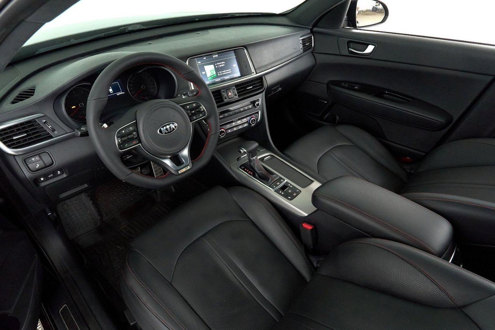 Kia Optima 2018, коричневый