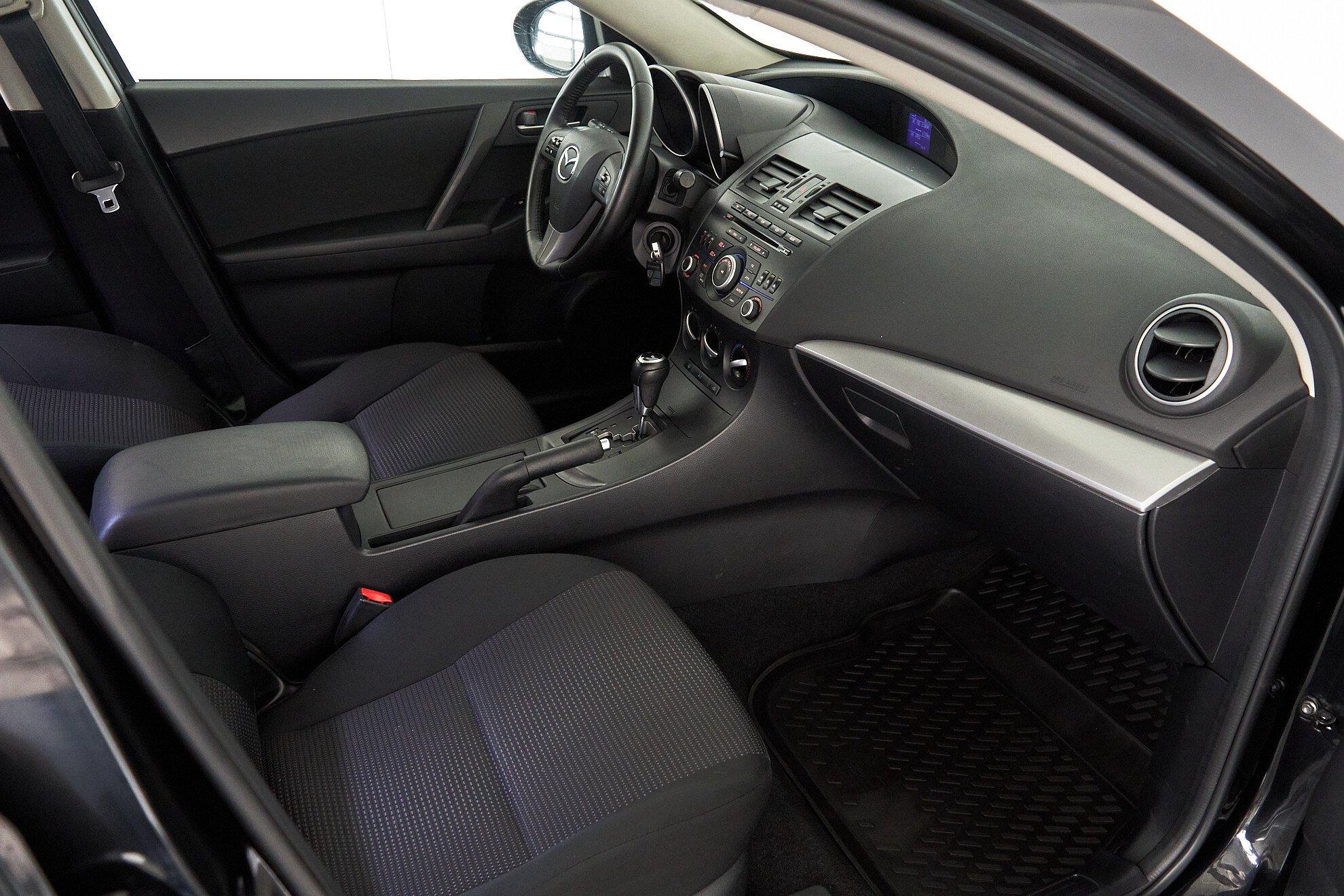 Mazda 3 2013, черный