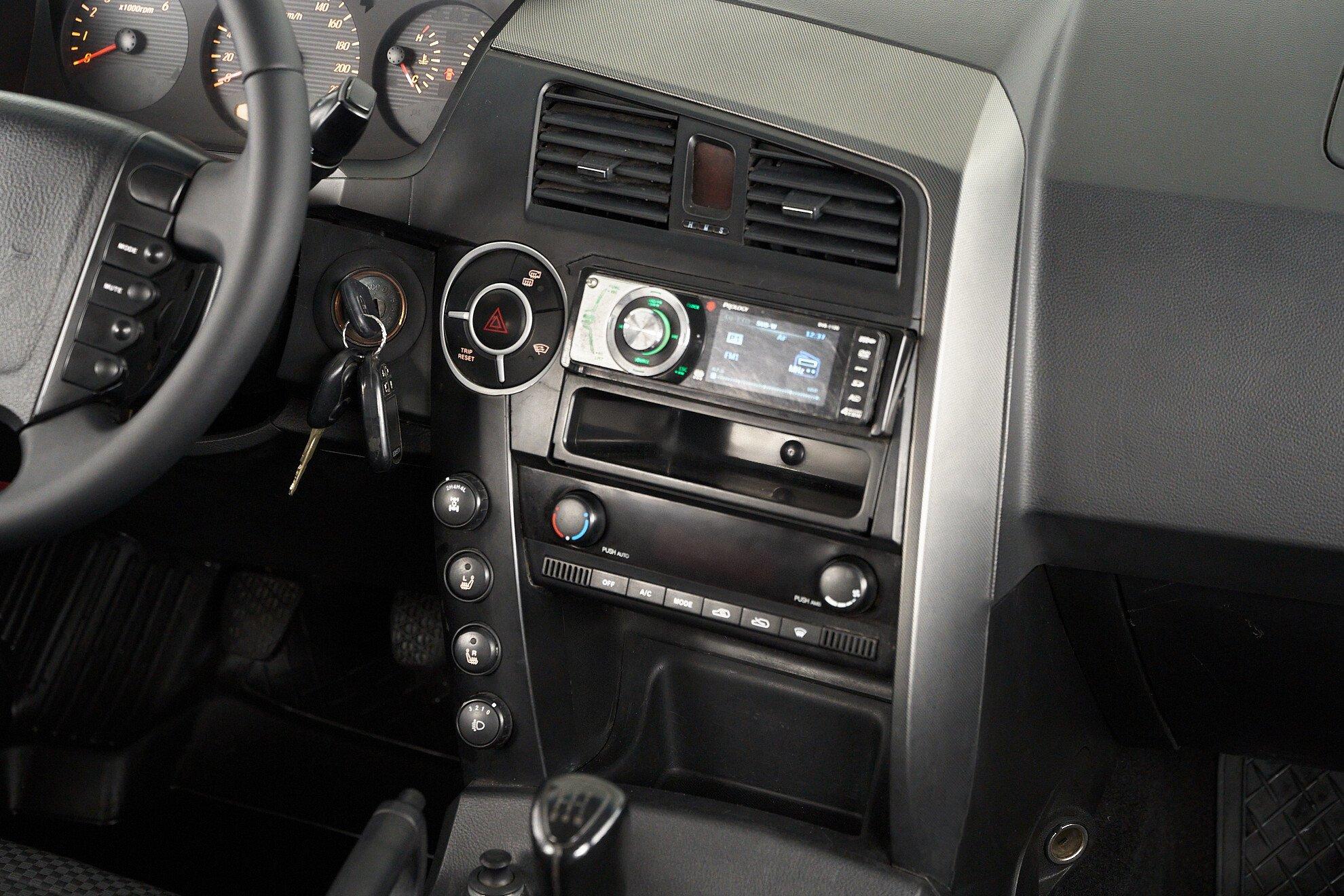 SsangYong Kyron 2013, серебряный