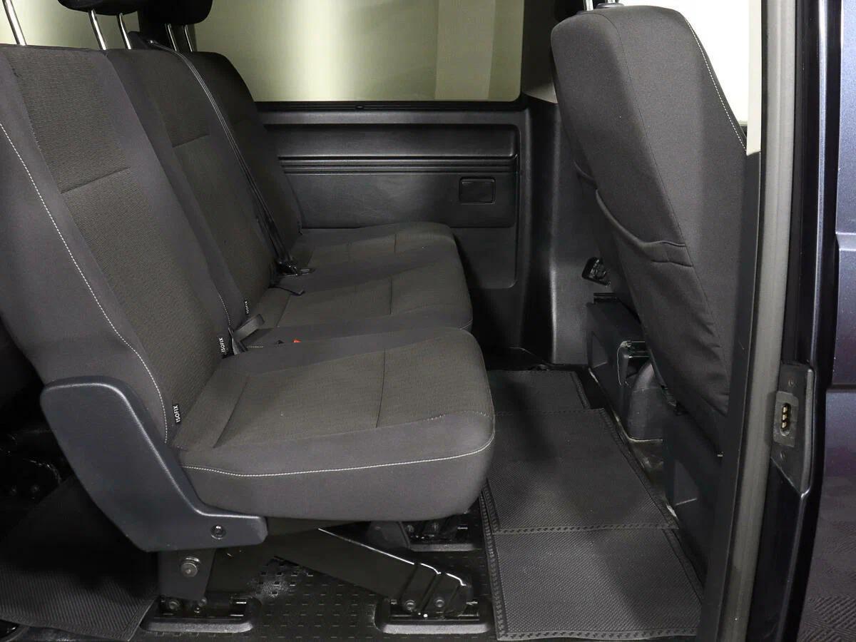 Volkswagen Caravelle 2019, синий
