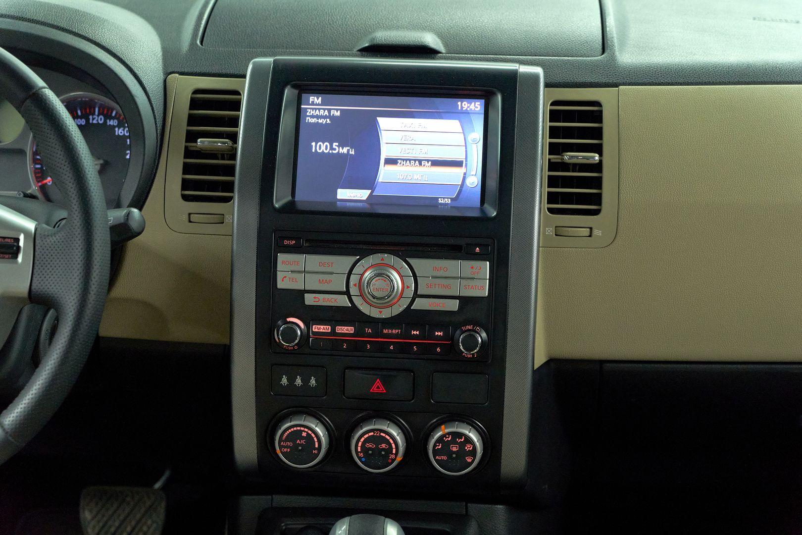 Nissan X-Trail 2010, черный