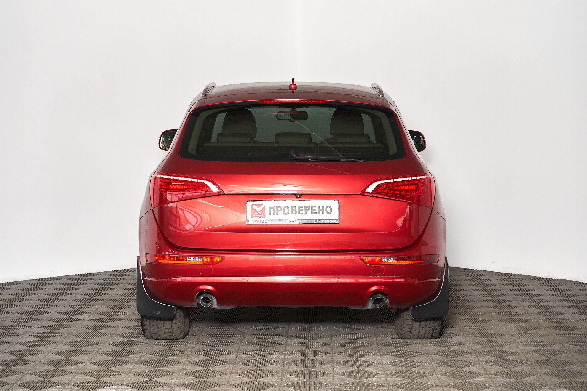 Audi Q5 2011, красный