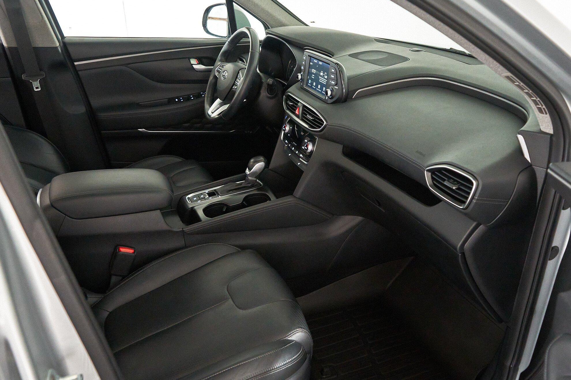 Hyundai Santa Fe 2018, серый