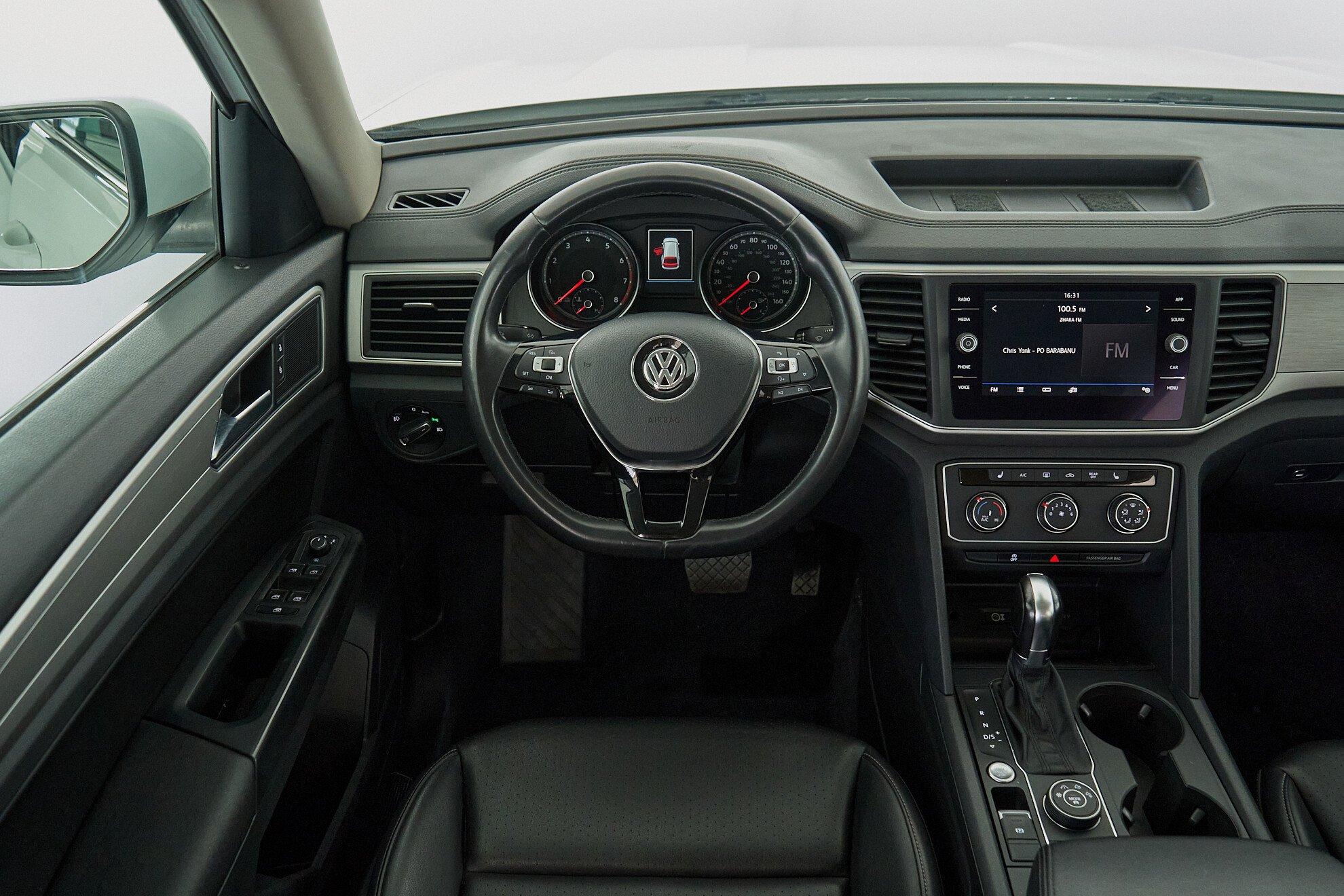 Volkswagen Atlas 2017, белый