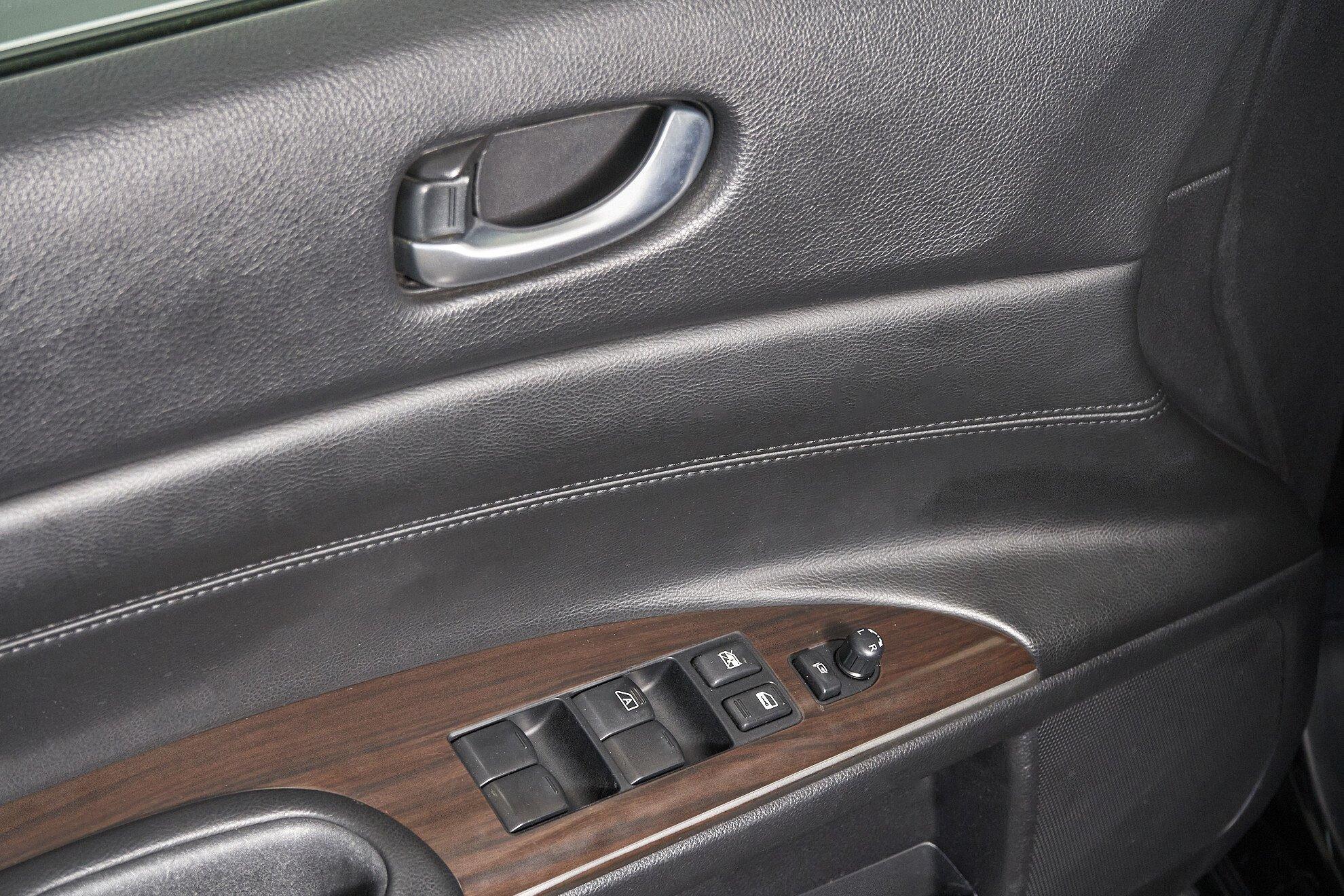 Nissan Teana 2011, черный