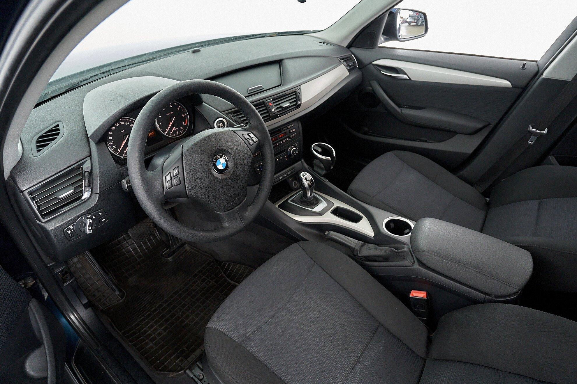 BMW X1 2014, синий