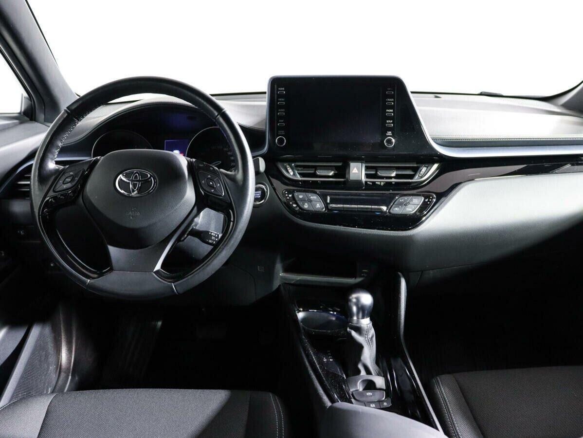 Toyota C-HR 2020, красный