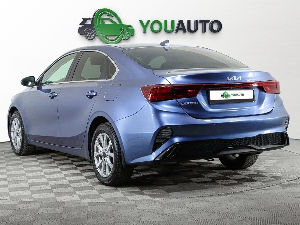 Kia Cerato 2022, синий