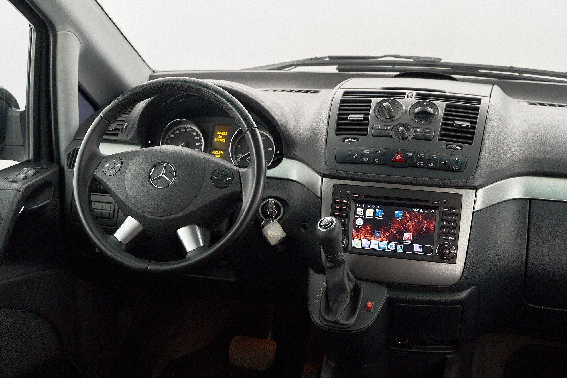 Mercedes-Benz Viano 2012, черный