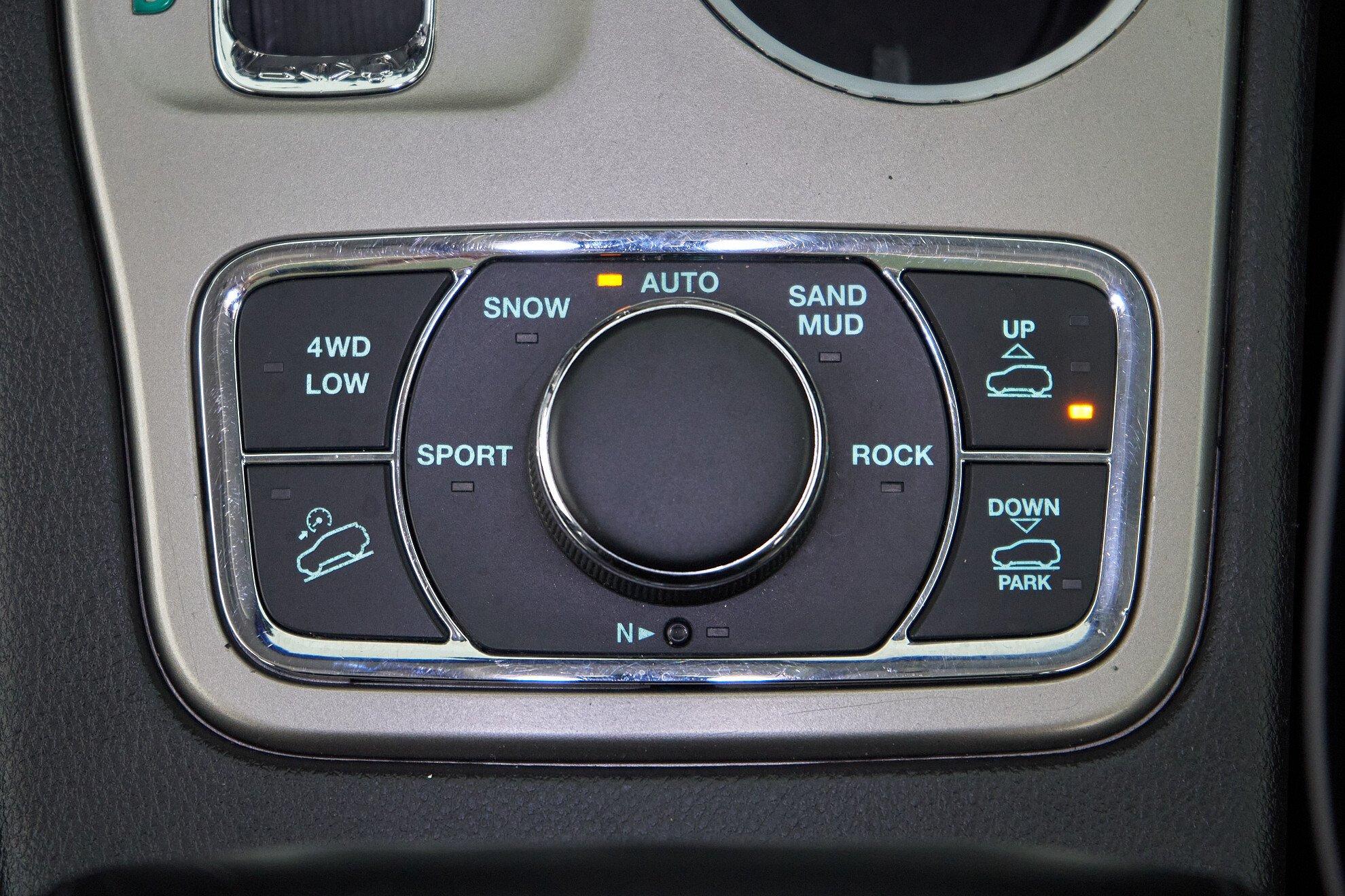 Jeep Grand Cherokee 2012, белый
