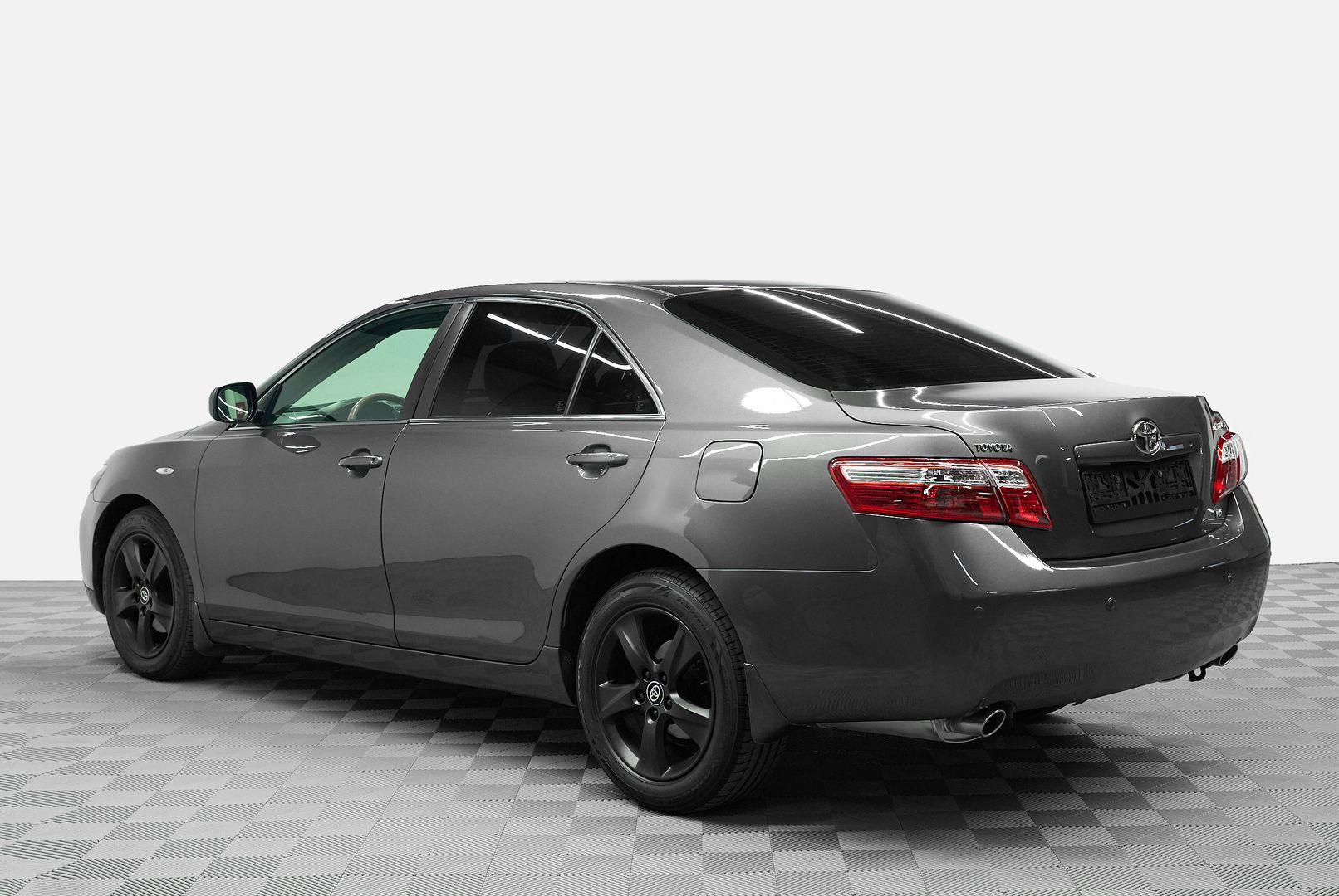 Toyota Camry 2008, серый