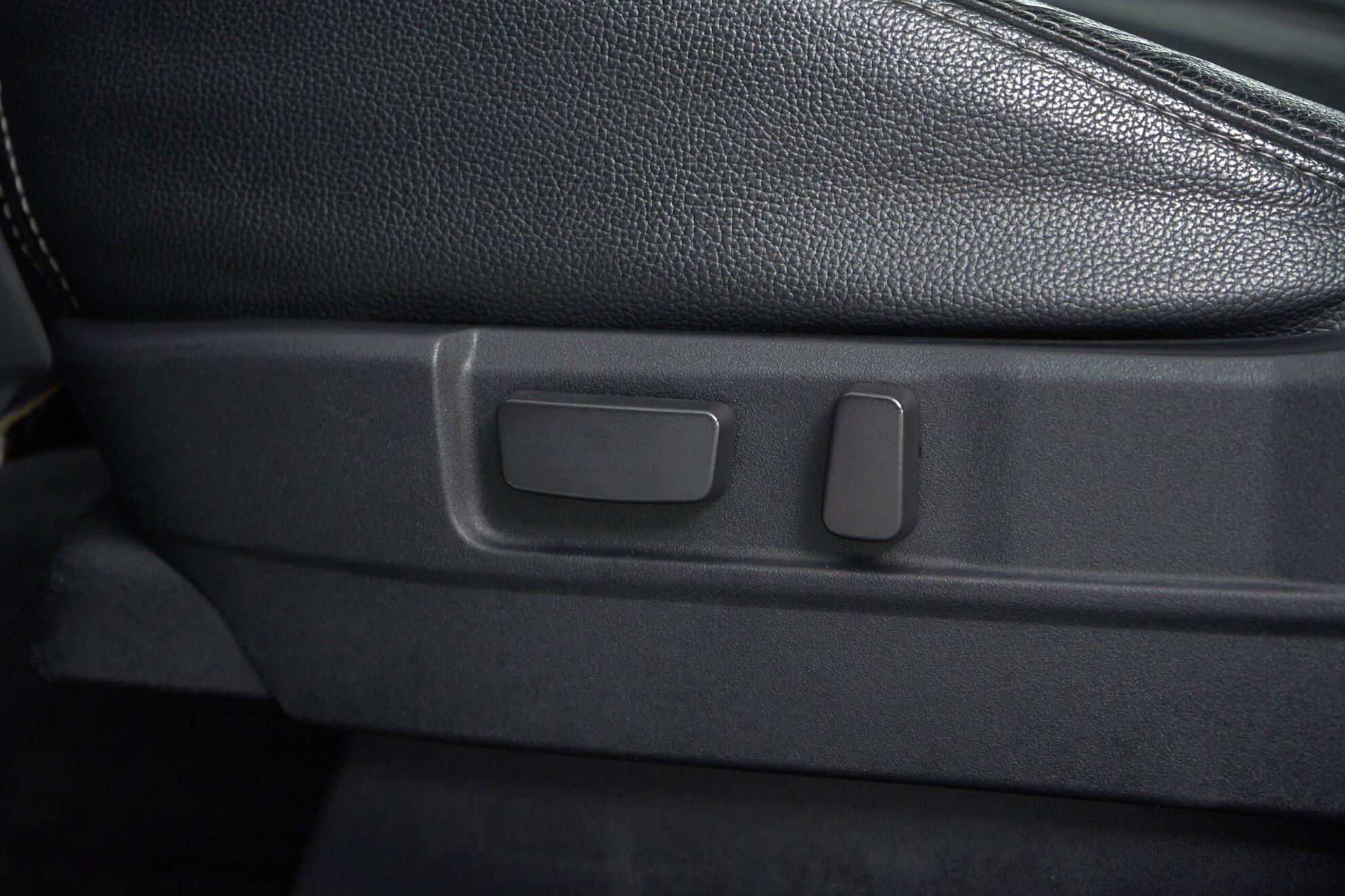 Mitsubishi Outlander 2014, черный