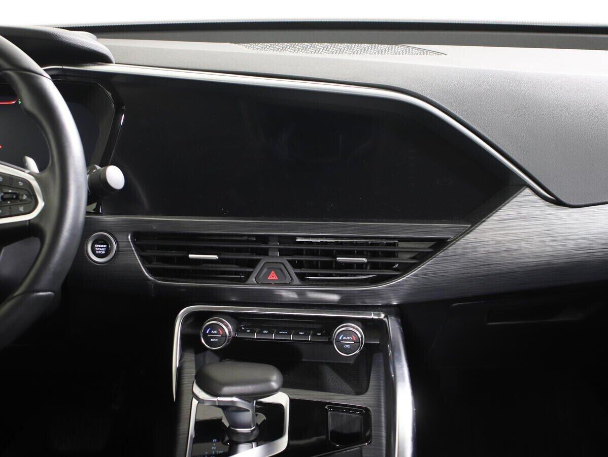 Geely Tugella 2022, белый