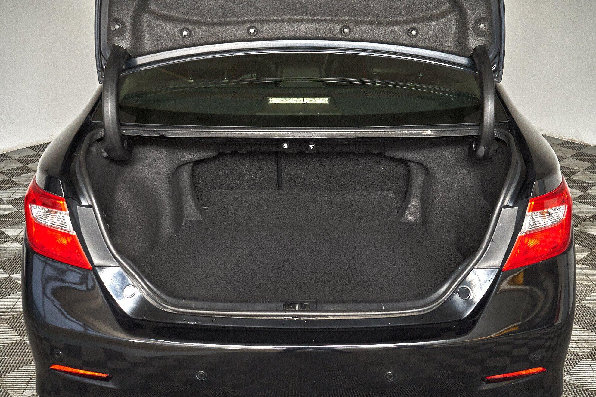 Toyota Camry 2014, черный