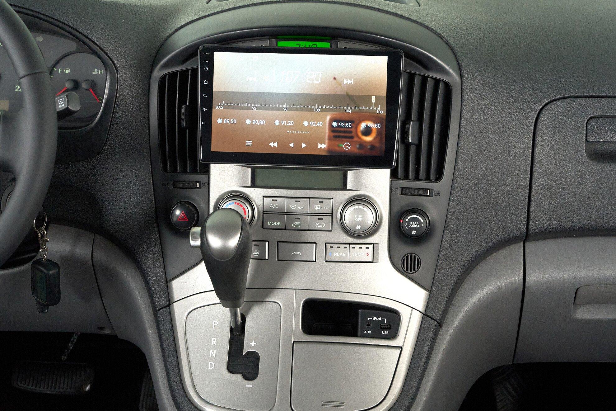 Hyundai Grand Starex 2011, черный