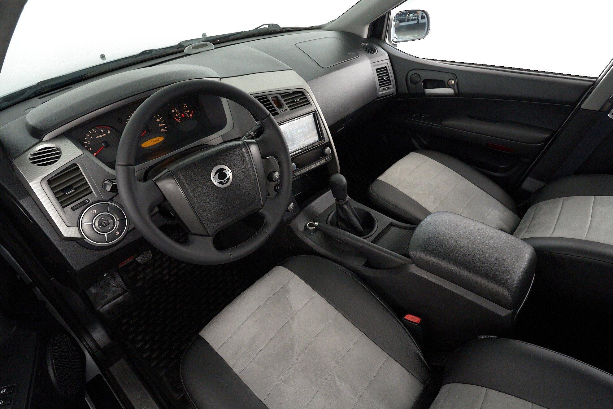 SsangYong Kyron 2012, серебряный