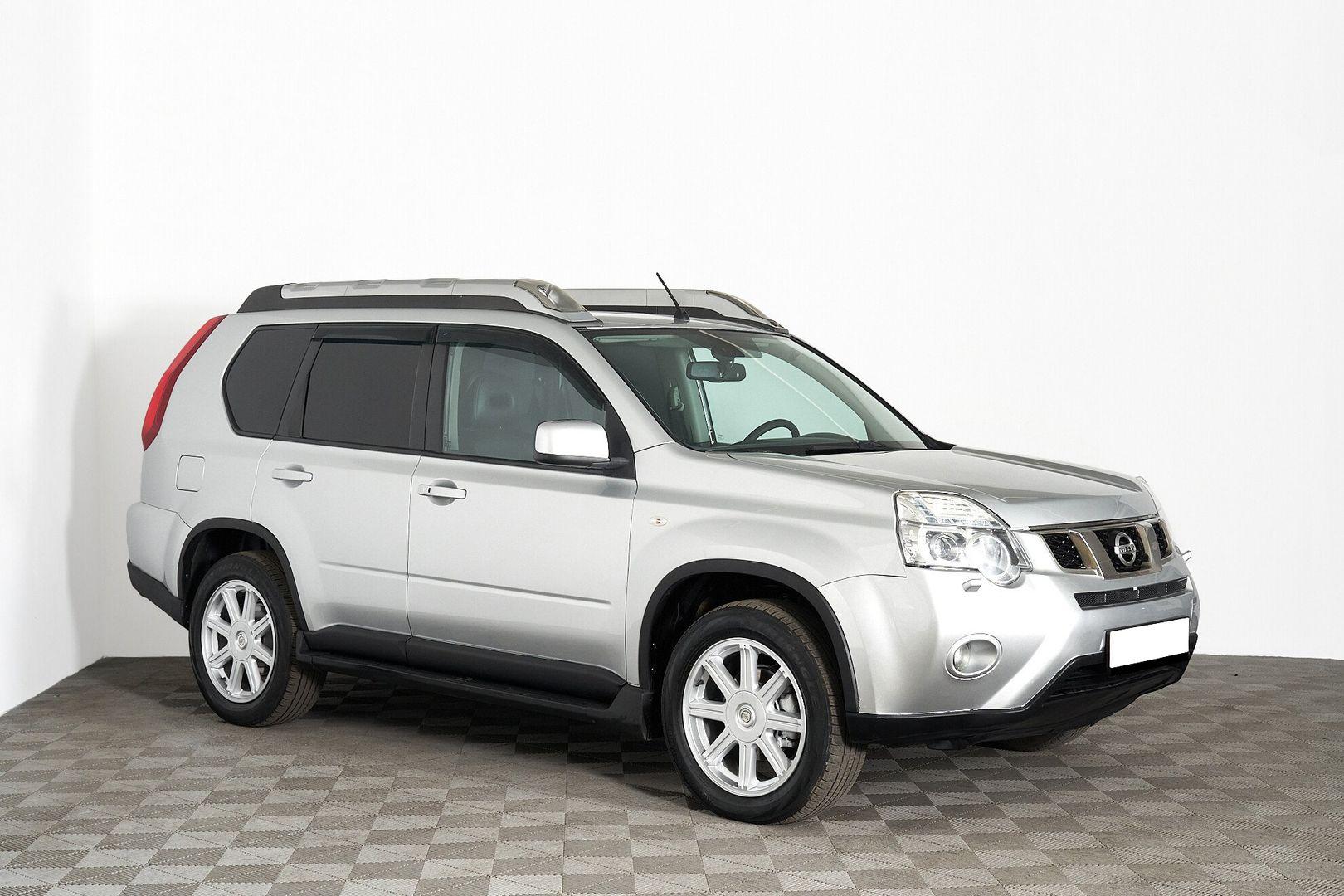 Nissan X-Trail 2012, серебряный