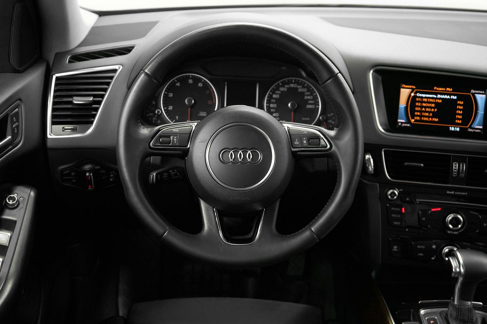 Audi Q5 2012, черный