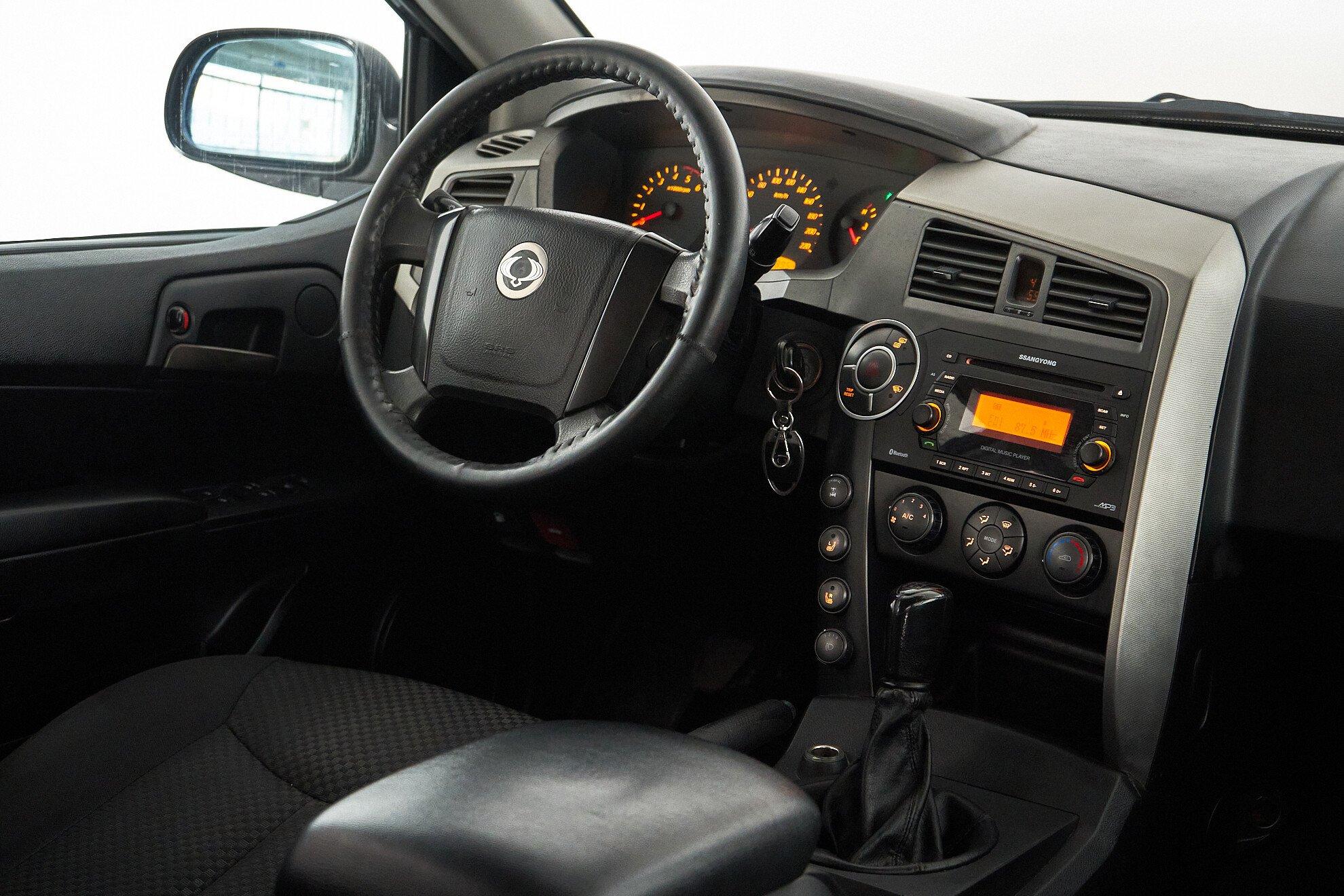 SsangYong Kyron 2013, черный