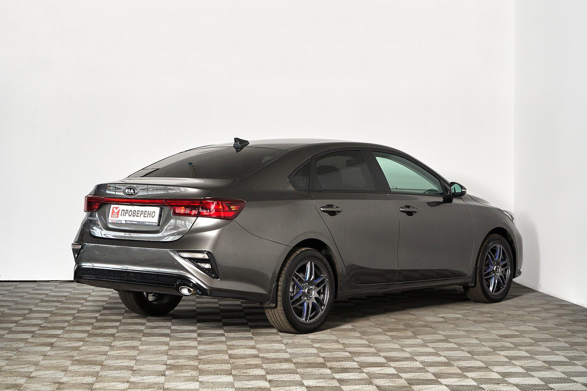 Kia Cerato 2021, серый