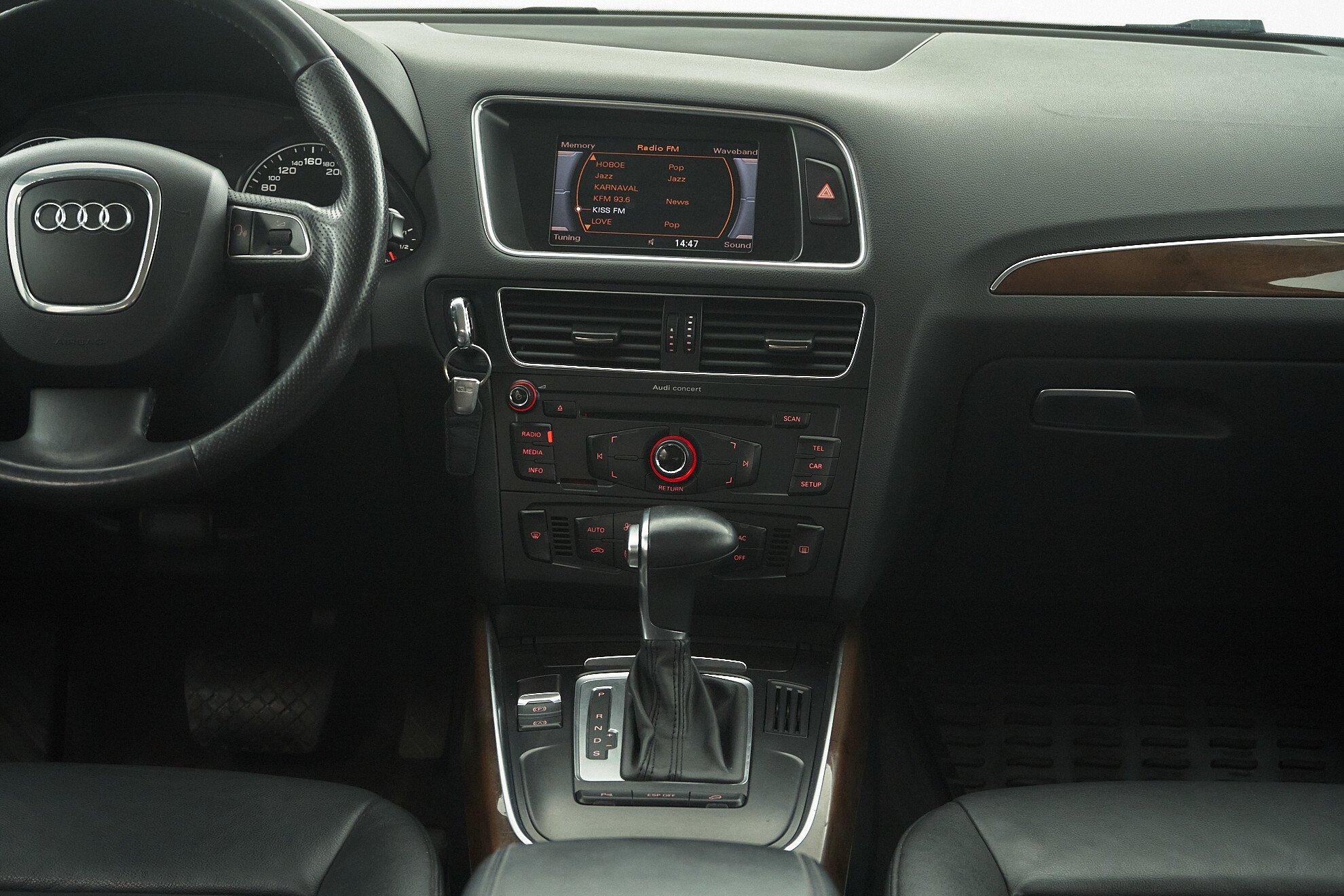 Audi Q5 2012, белый