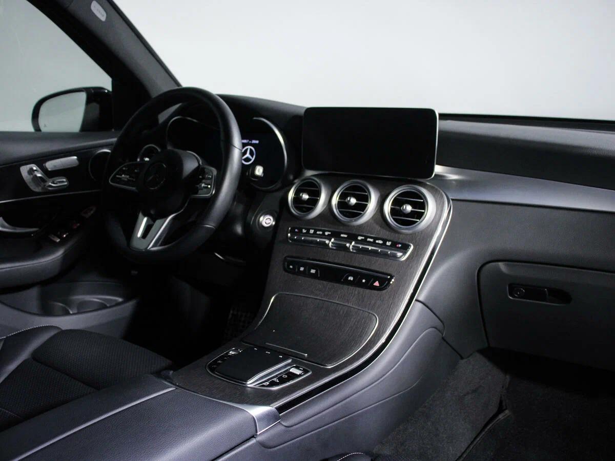 Mercedes-Benz GLC 2022, черный