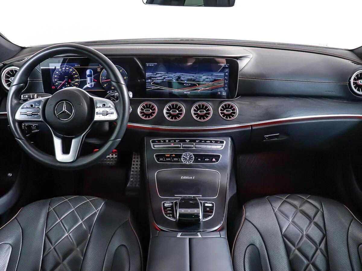 Mercedes-Benz CLS 2019, белый