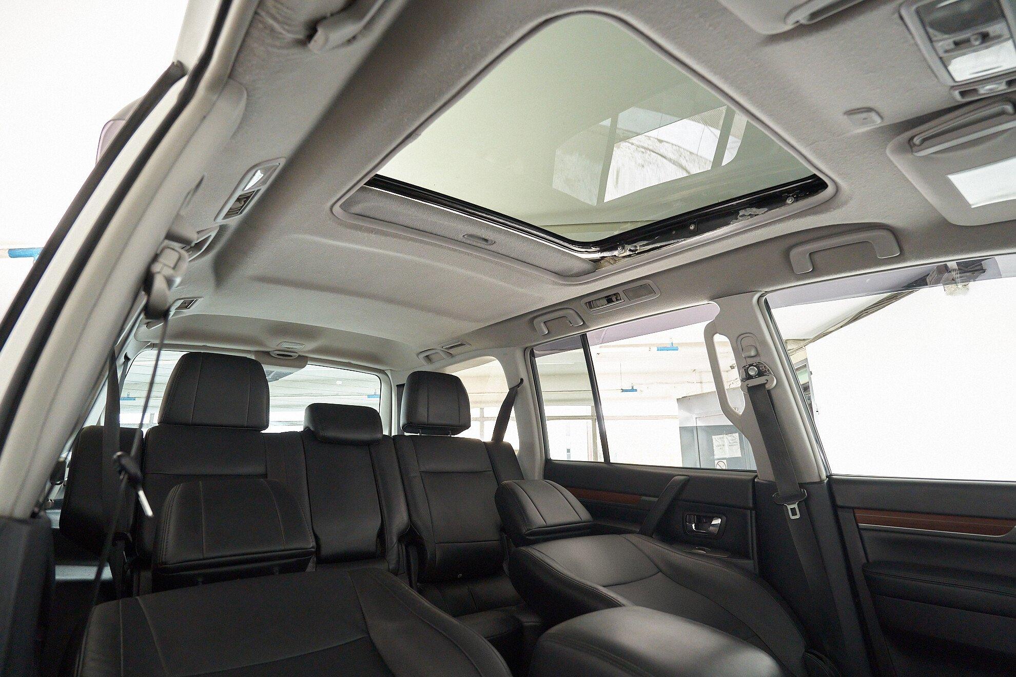 Mitsubishi Pajero 2008, белый