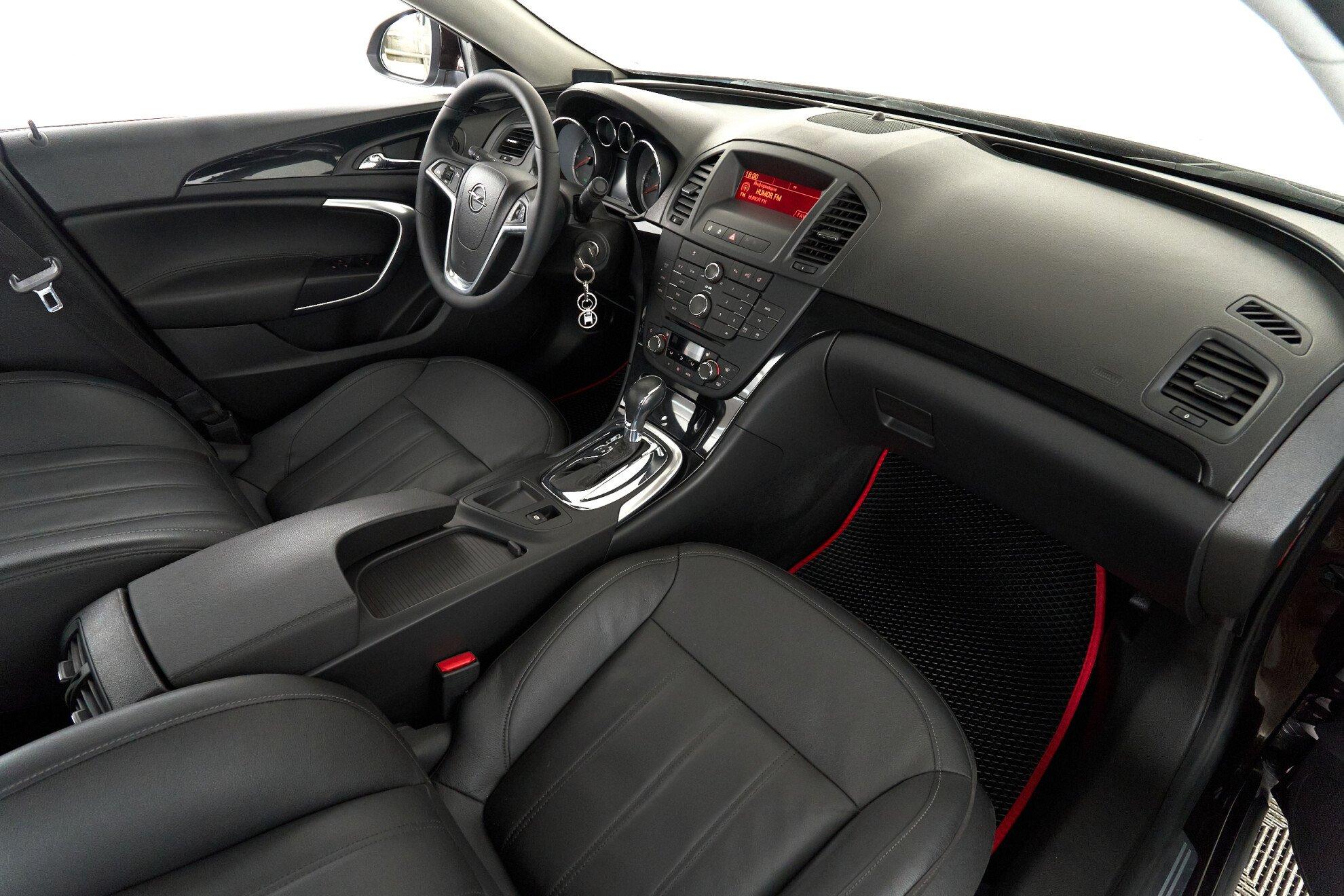 Opel Insignia 2012, коричневый