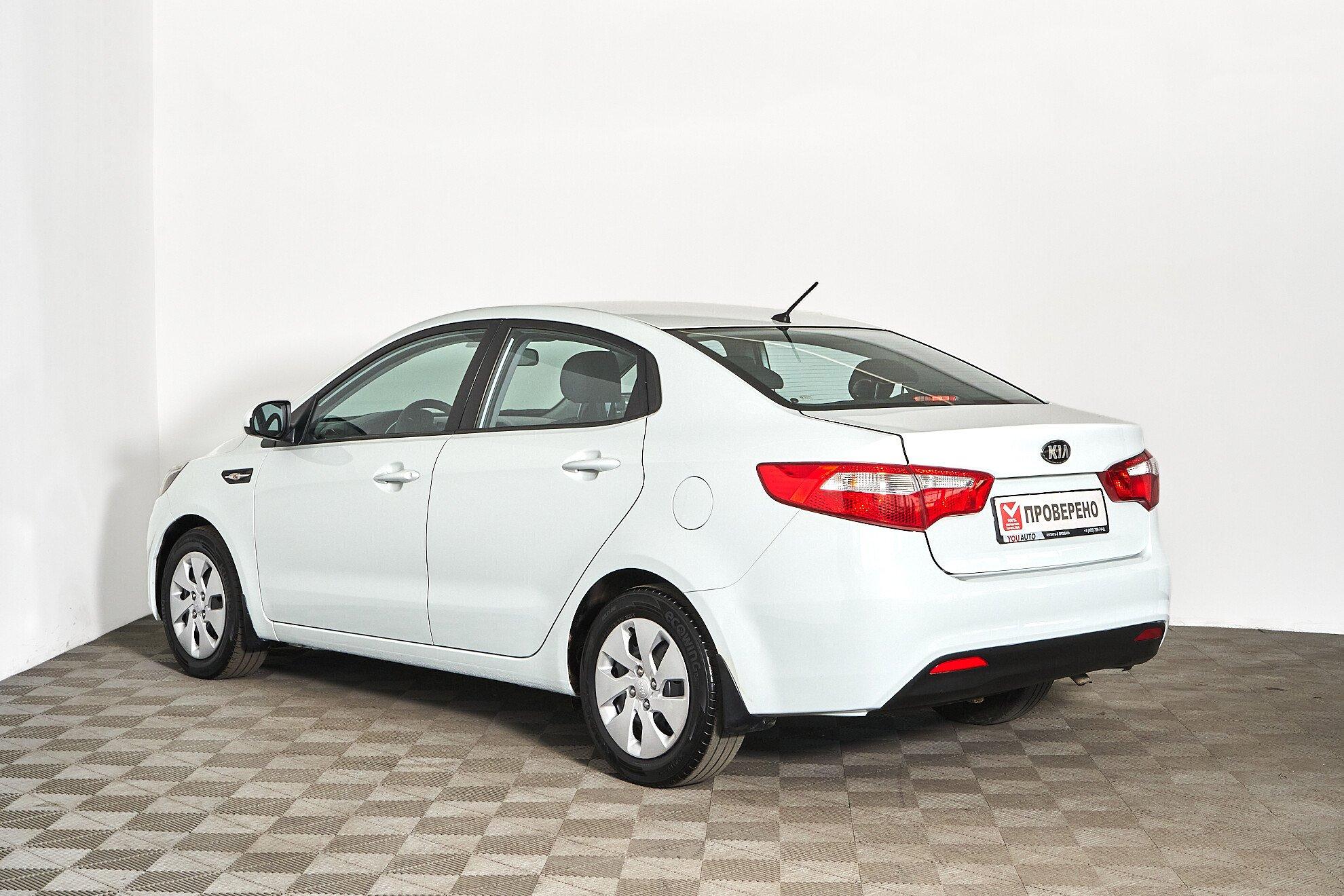 Kia Rio 2014, белый