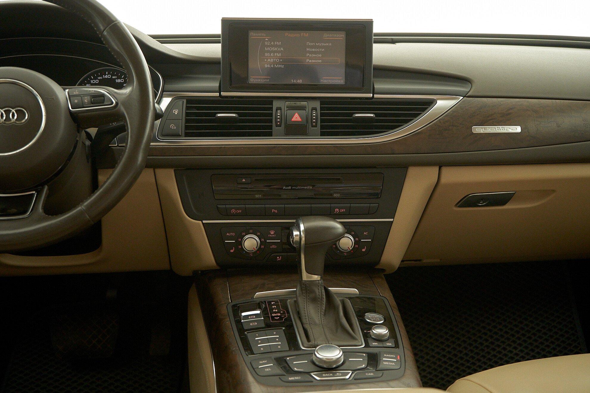 Audi A6 2012, черный