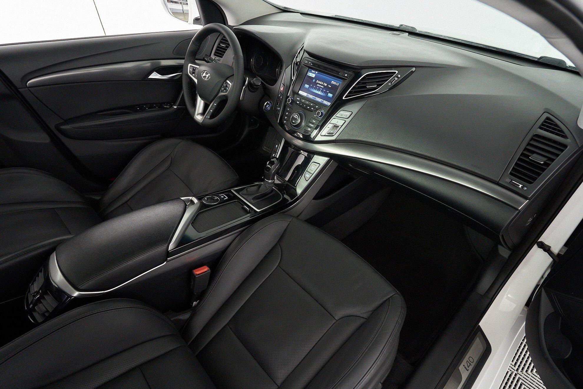 Hyundai i40 2014, белый