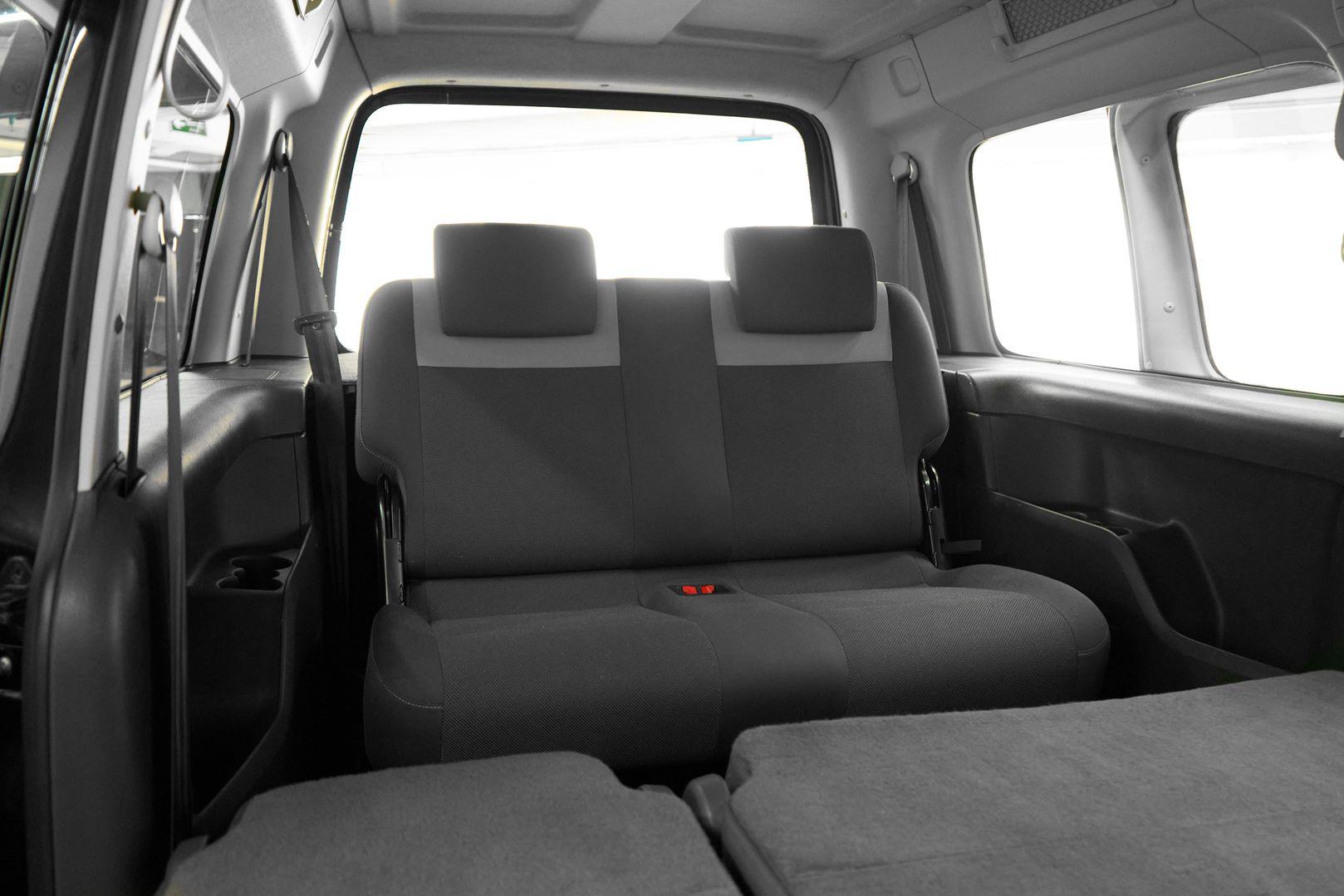 Volkswagen Caddy 2013, черный