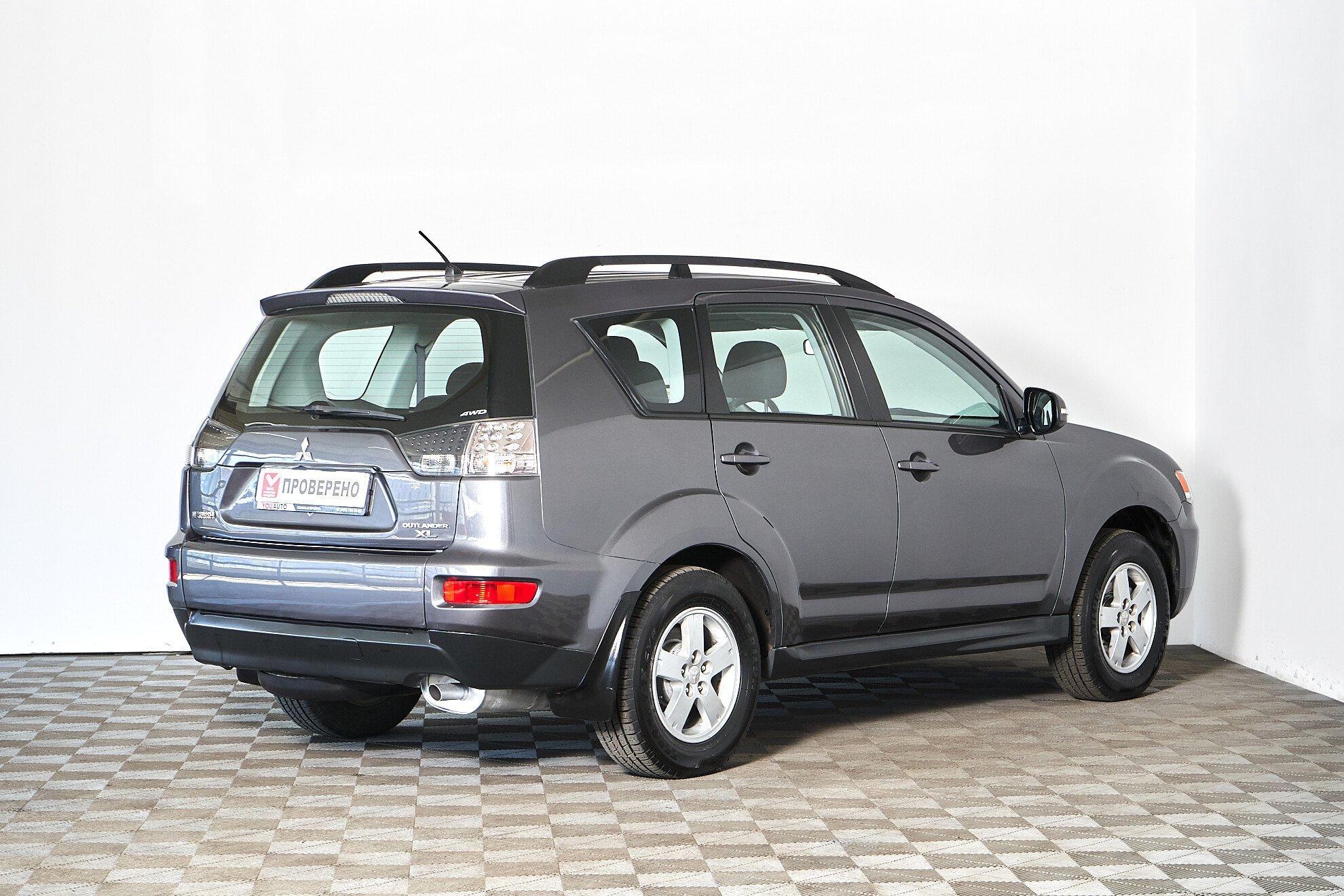 Mitsubishi Outlander 2011, серый