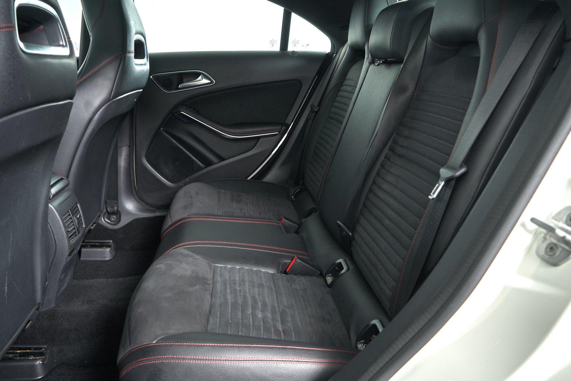 Mercedes-Benz CLA 2013, белый