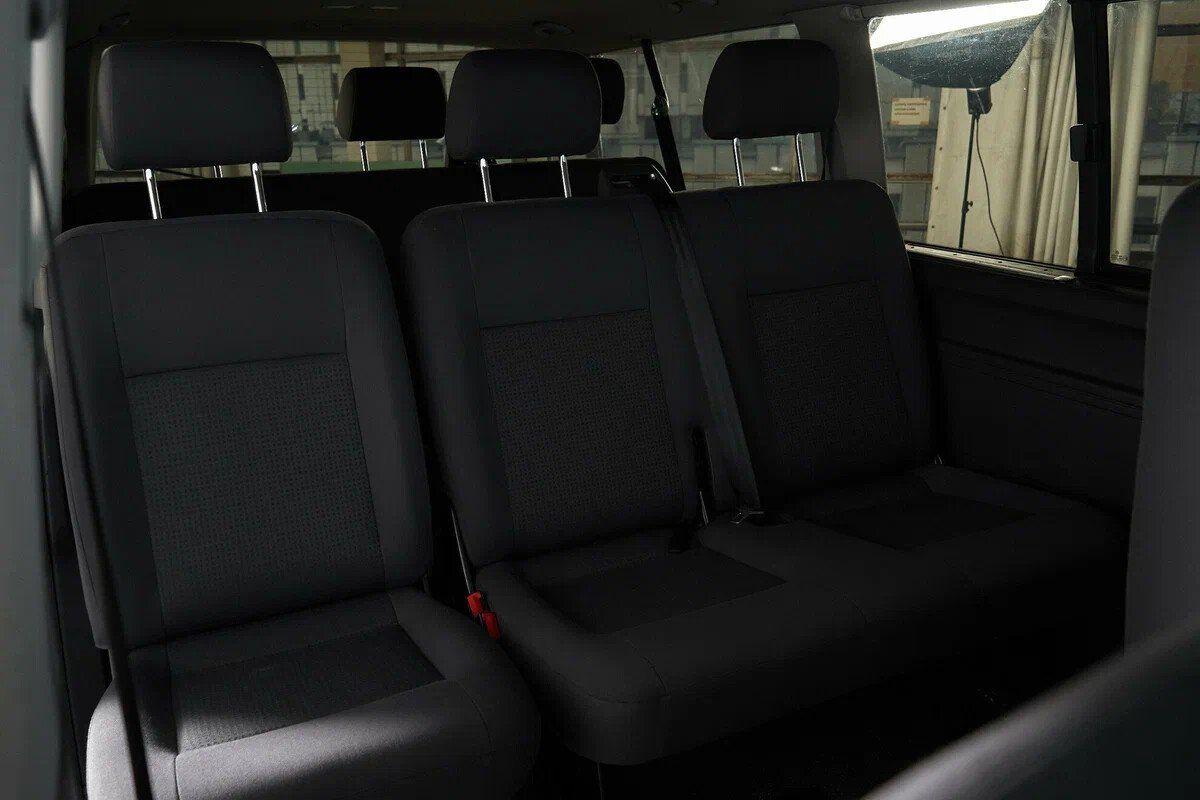 Volkswagen Caravelle 2009, черный