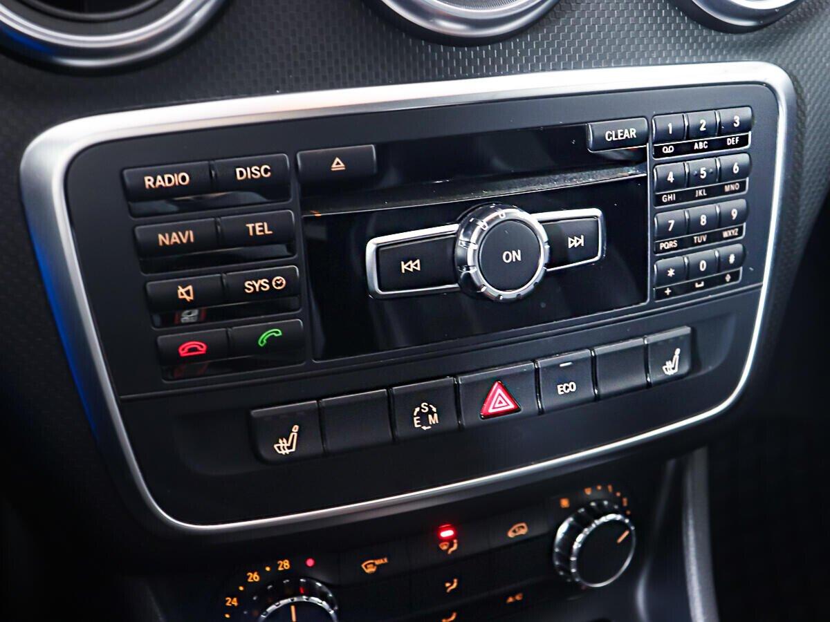 Mercedes-Benz A-Класс 2015, красный